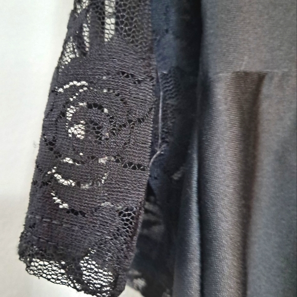 Black Plus Size Peplum Tunic With Lace V-Neck And Sleeves - Picture 8 of 12